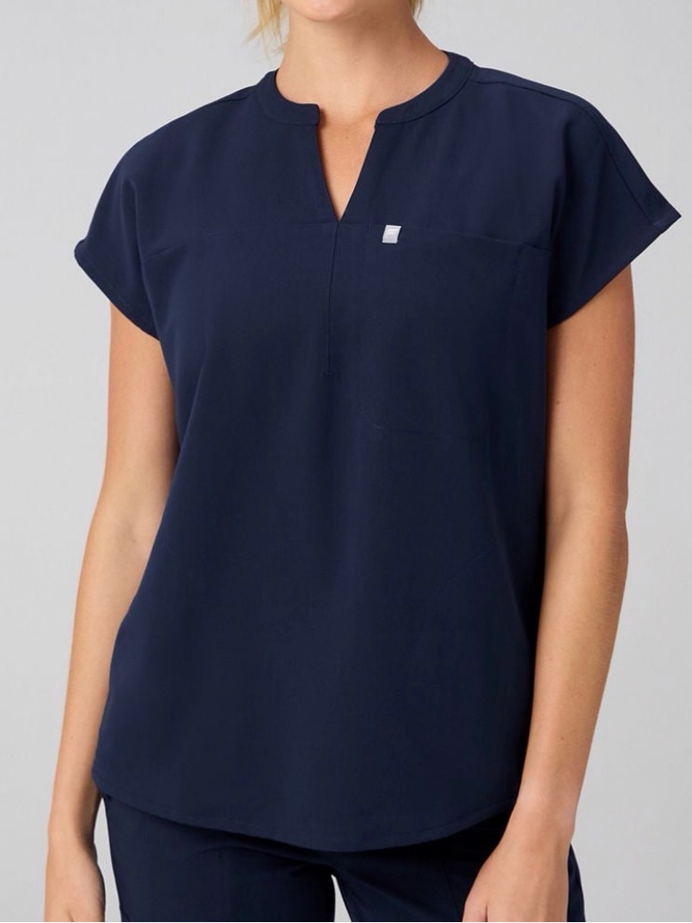 Fabletics Navy Evolve Oversized Scrub Top Size Small